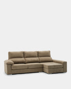 Chaiselongue Lisboa by Confort Liquidación in a stylish living room setting, showcasing its modern design and comfortable upholstery.