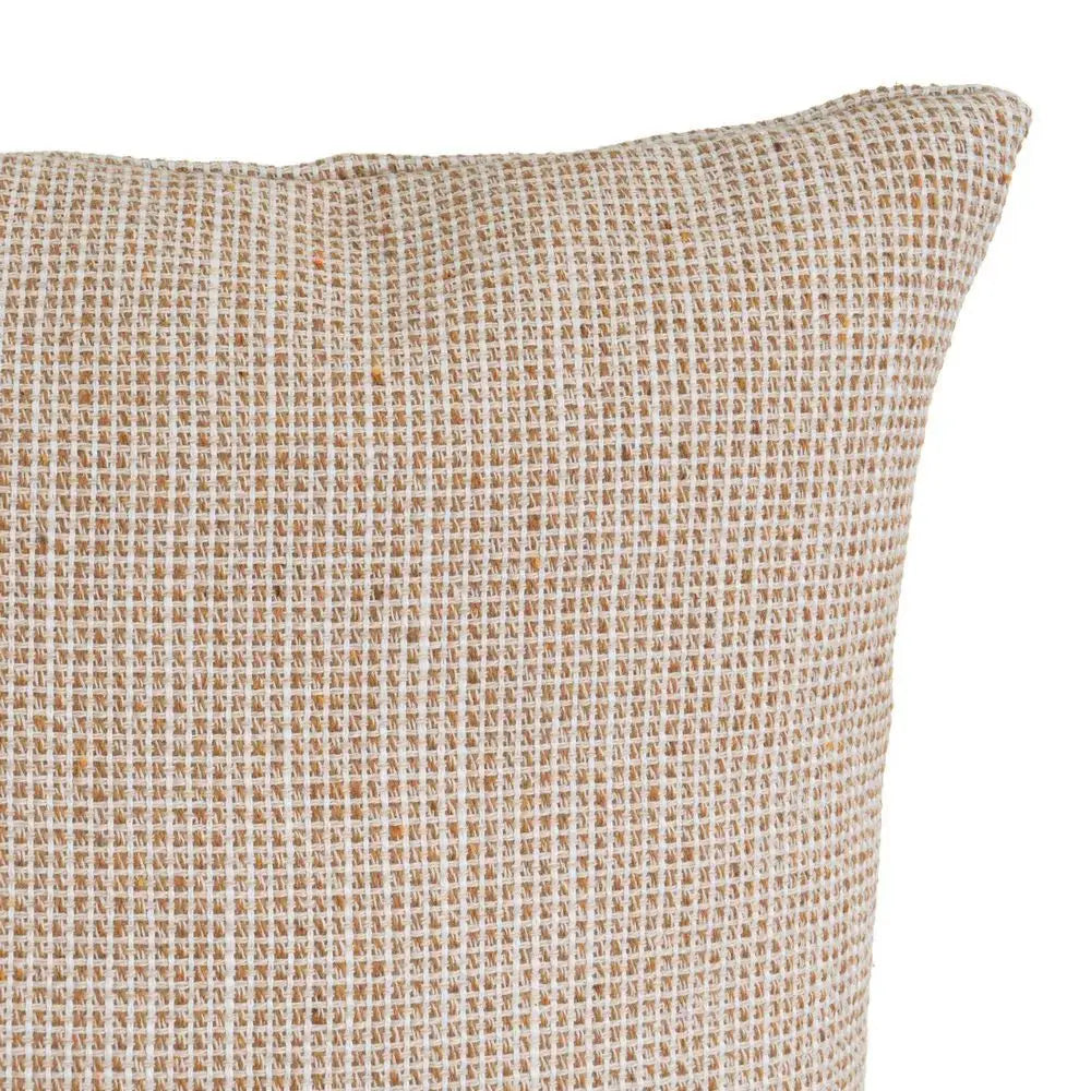 Cojín Faux by Skay featuring a soft texture and stylish design, ideal for home decor or comfort on furniture.