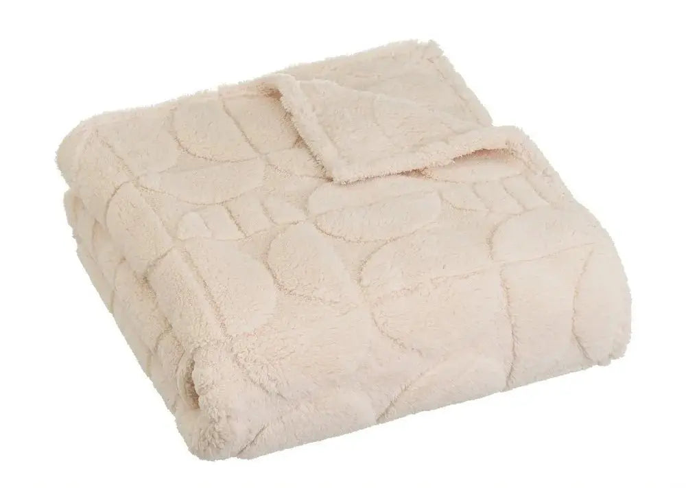 Soft SKAY manta jacquard throw blanket featuring intricate texture and cozy design, perfect for home decor or warmth.